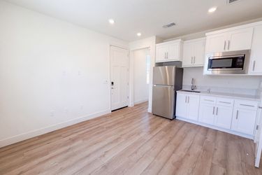 Photo 2 of 49 of 5699 Kusnick Ave, Tracy, CA