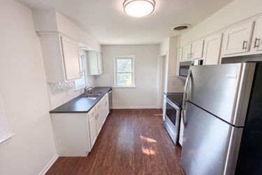 Photo 2 of 21 of 956 Meda Ave, Lancaster, OH