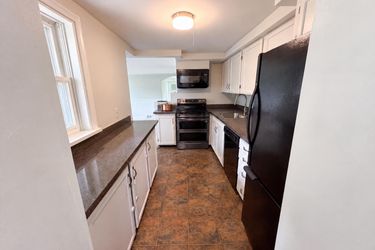 Photo 2 of 22 of 30406 Everett St, Southfield, MI
