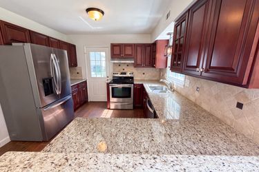Photo 2 of 19 of 8909 Danson Dr, Charlotte, NC