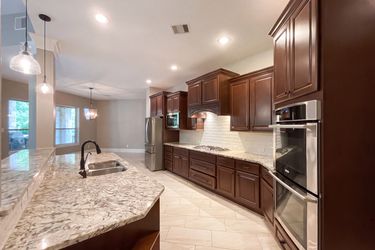 Photo 2 of 27 of 31403 Imperial Bluff Ct, Spring, TX