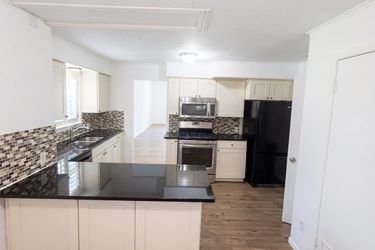 Photo 2 of 20 of 421 N 3rd St, Jacksboro, TX