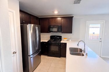 Photo 2 of 20 of 3617 Harper St, Little Elm, TX