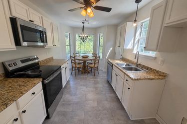 Photo 2 of 19 of 218 Stonewood Dr, West Columbia, SC