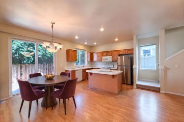 Photo 2 of 19 of 17615 SW Falling Leaf Ct, Beaverton, OR