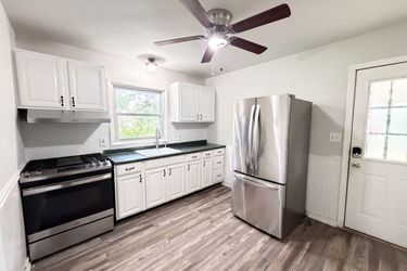 Photo 2 of 27 of 128 Catherine Ave, Mahwah, NJ