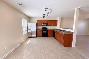 Photo 2 of 21 of 2516 Boxford Ln, Cordova, TN