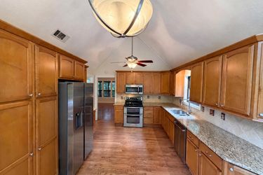 Photo 2 of 53 of 4958 Scotts Creek Trl, Peachtree Corners, GA