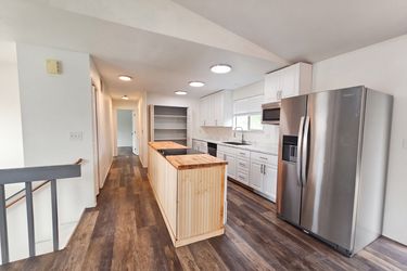 Photo 2 of 19 of 611 Marcie Ct, East Wenatchee, WA