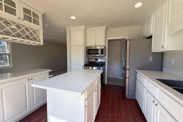 Photo 2 of 16 of 5408 Woodard Ct, Fayetteville, NC