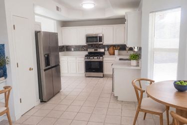 Photo 2 of 39 of 4601 Loma Linda Cir, El Paso, TX