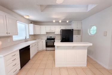 Photo 2 of 25 of 801 Courtland Ct, Belton, MO