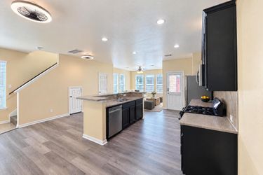 Photo 2 of 26 of 6516 Stoney Creek Dr, Pasadena, TX