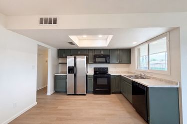 Photo 2 of 19 of 1226 E 11th Pl, Casa Grande, AZ