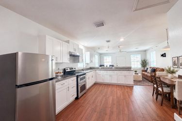 Photo 2 of 14 of 2819 Avenue K, Galveston, TX