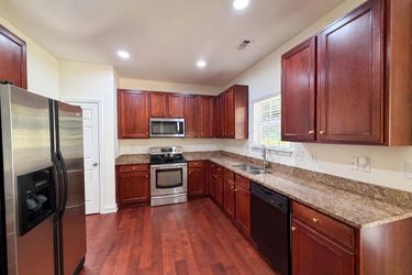 Photo 2 of 18 of 10050 Montrose Dr NW, Charlotte, NC