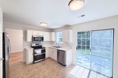 Photo 2 of 22 of 14542 Arbor Ridge Dr, Charlotte, NC