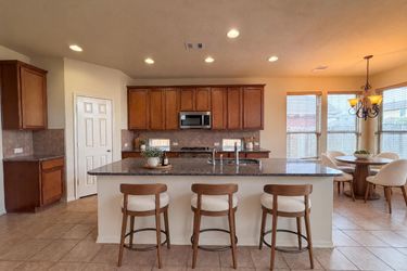 Photo 2 of 25 of 4710 Autumn Pine Ln, Houston, TX