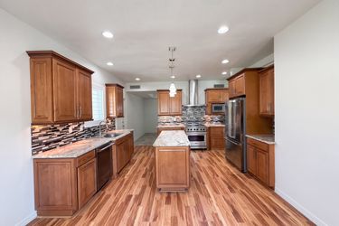 Photo 2 of 36 of 10240 E Cochise Dr, Scottsdale, AZ