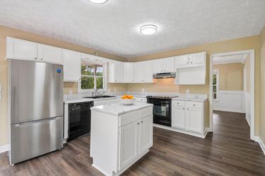 Photo 2 of 34 of 2321 Murdock Rd, Marietta, GA