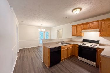 Photo 2 of 18 of 10543 Crabtree Dr, Jonesboro, GA