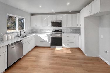 Photo 2 of 16 of 9618 Tamalpais Dr, Dallas, TX