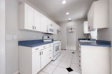 Photo 2 of 25 of 4360 NW 12th Dr, Deerfield Beach, FL