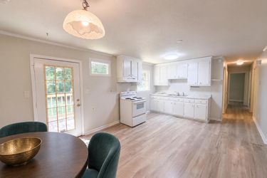 Photo 2 of 17 of 6220 Paylor St, Mebane, NC