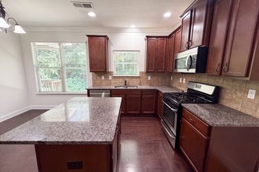 Photo 2 of 22 of 2321 Willow Shade Ln, Loganville, GA