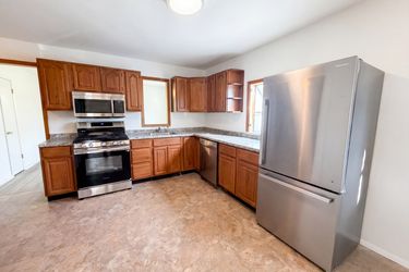 Photo 2 of 25 of 578 Garden Ave, Woodbridge, NJ