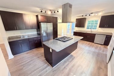 Photo 2 of 22 of 2674 Skylane Dr, Marietta, GA