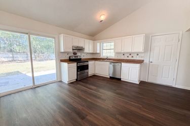 Photo 2 of 28 of 2028 Larson Ln, Goose Creek, SC