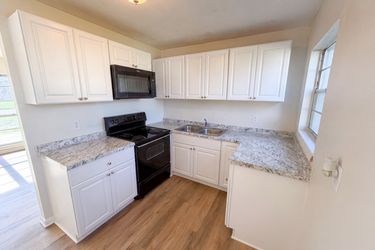 Photo 2 of 25 of 4450 Keats Ave, Titusville, FL