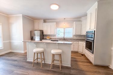 Photo 2 of 23 of 212 Timberlane Dr, Belmont, NC