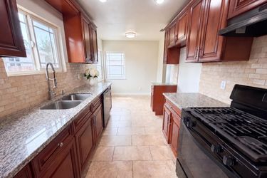 Photo 2 of 18 of 16515 Rosemary Dr, Fontana, CA