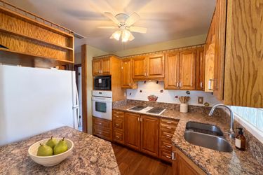 Photo 2 of 17 of 813 Halstead St, Deltona, FL