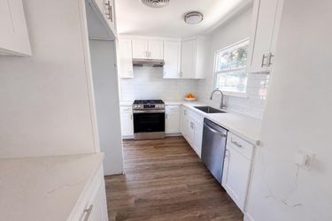 Photo 2 of 29 of 8015 Aldea Ave, LOS ANGELES, CA