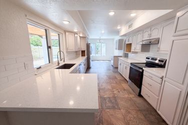 Photo 2 of 32 of 3151 W Kings Ave, Phoenix, AZ