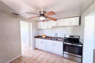 Photo 2 of 17 of 2213 Bouyer St, Lake Wales, FL