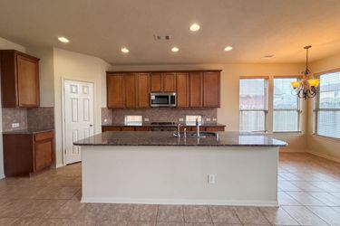 Photo 2 of 25 of 4710 Autumn Pine Ln, Houston, TX