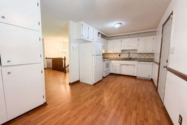 Photo 2 of 24 of 3108 Cobblestone Dr, Birmingham, AL