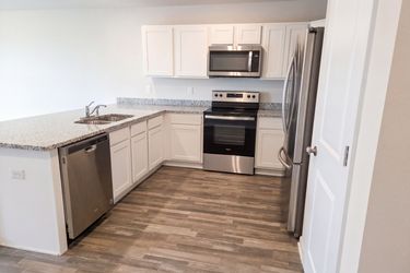 Photo 2 of 21 of 128 Mikaela Ave, Defuniak Springs, FL