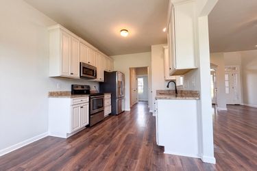 Photo 2 of 18 of 308 W Winterberry Trl, White House, TN