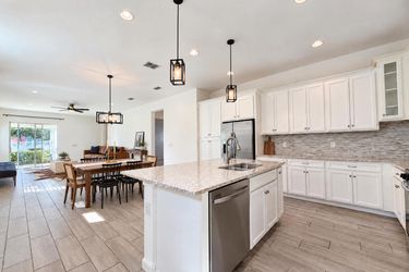 Photo 2 of 15 of 724 Winterside Dr, Apollo Beach, FL