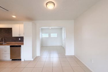 Photo 2 of 30 of 124 San Benito Ave, North Port, FL