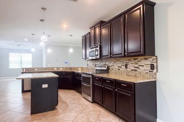 Photo 2 of 37 of 626 Tanana Fall Dr, Ruskin, FL