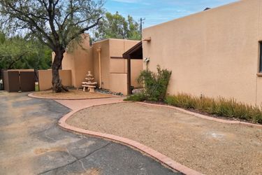 Photo 2 of 21 of 5621 E Fort Lowell Rd, Tucson, AZ