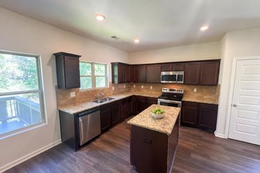 Photo 2 of 21 of 672 Mill Creek Trl, Jonesboro, GA