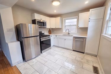 Photo 2 of 20 of 2339 Northgate Ave, Riverside, IL