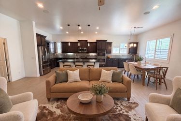 Photo 2 of 36 of 7420 W Crabapple Dr, Peoria, AZ